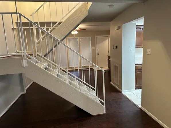 4241 Young St, Pasadena, TX 77504