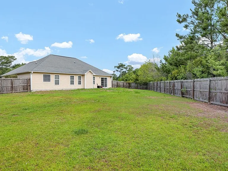 202 Marsh Haven Dr — Photo 26