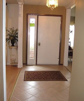 4th image of 10507 W Hillcrest Dr