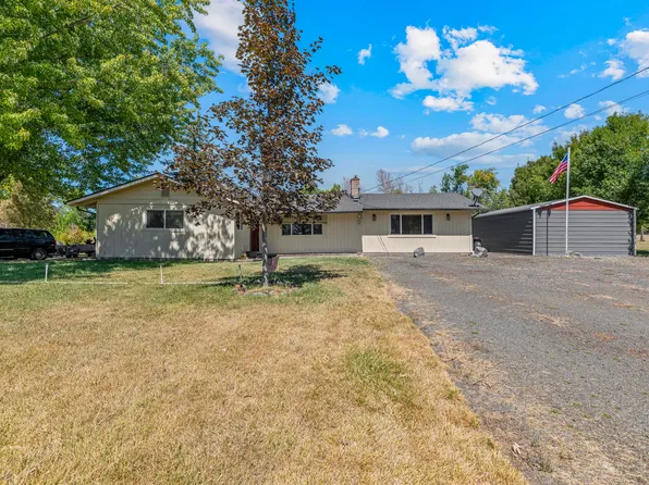 2539 Lotus Ln, Central Point, OR 97502