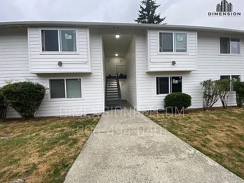Refreshed 4-Plex in the Heart of Auburn Photo 1