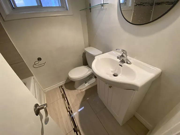 76 Eastwood Rd #X — Photo 43