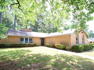 412 Camelot Dr, Lagrange, GA 30241