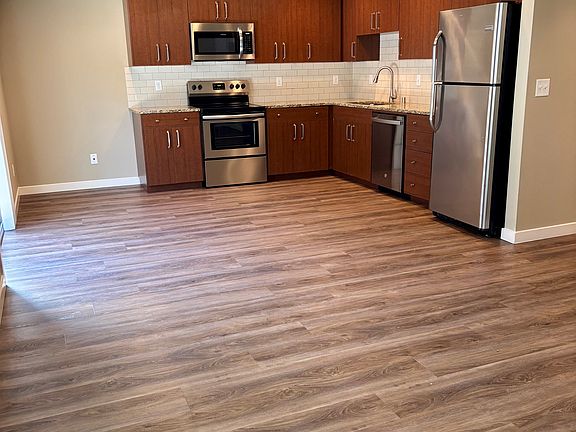 5th image of 3707 NE 87th Pl
