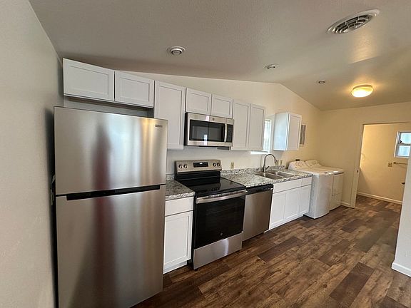 4th image of 1609-1611 Broadway St #1609-1/2