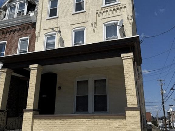 2nd image of 1427 W Turner St APT 3