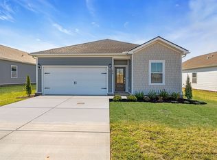 668 Shoemaker Ln, Clarksville, TN 37043