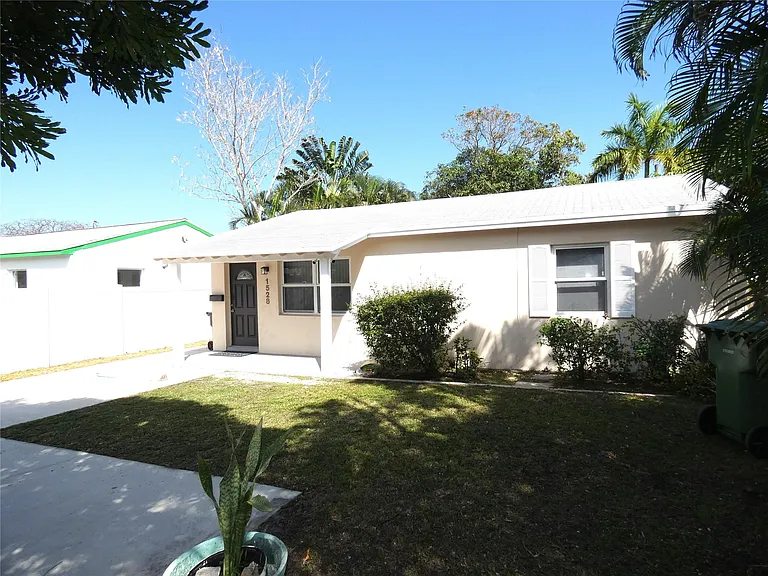 1528 NW 1st Ave — Photo 14