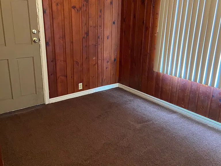 6495 Main St #A-B — Photo 3