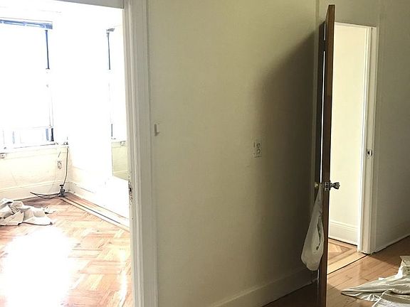 4th image of 3410 36th Ave APT 2R