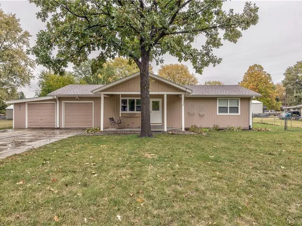 515 1st Ter, Lansing, KS 66043