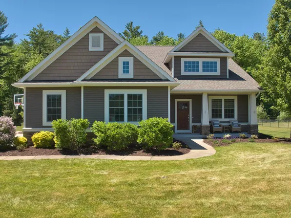 2083 N Harvest Cir, Midland, MI 48642
