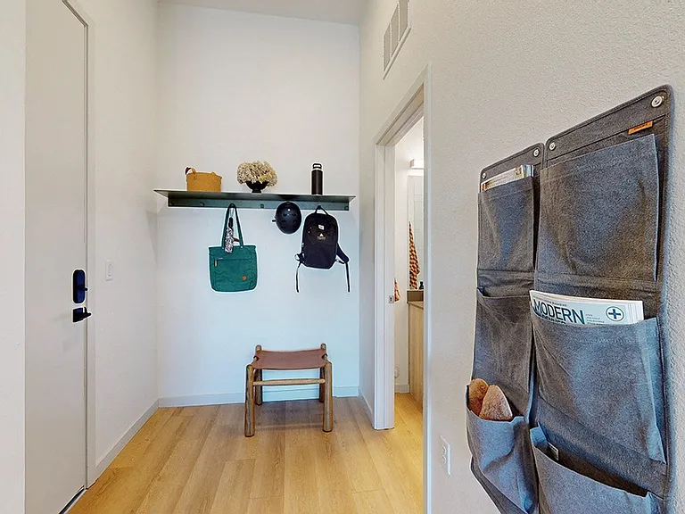 Iota Fox Station — Photo 12