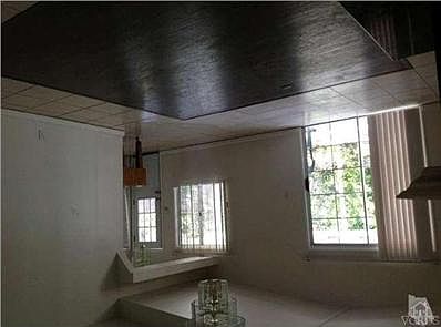 4th image of 10318 McVine Ave