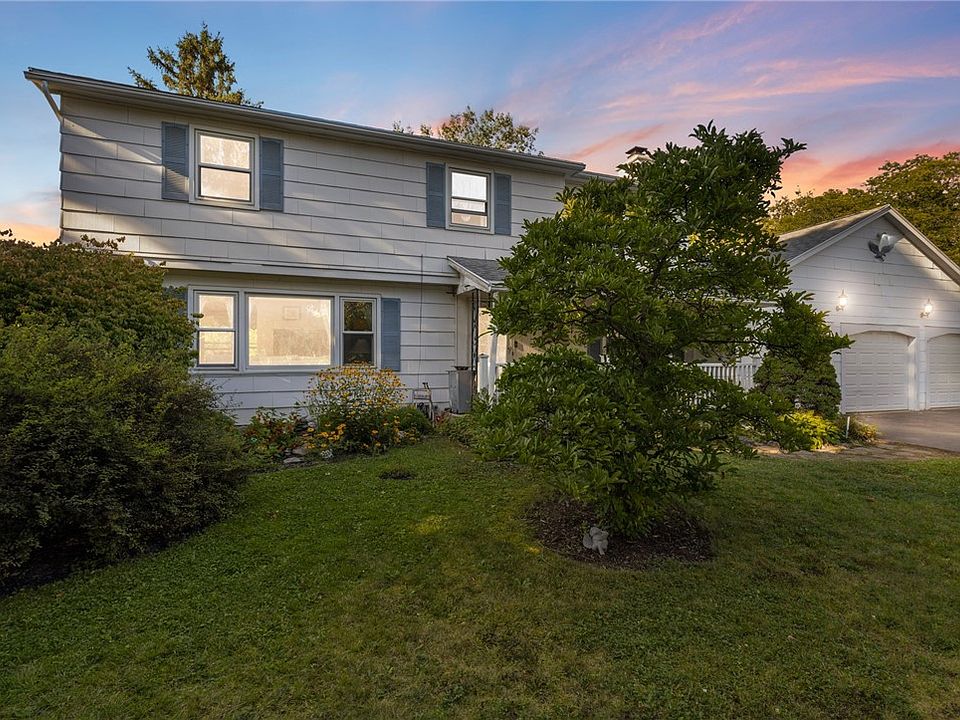 1st image of 82 Parkmeadow Dr