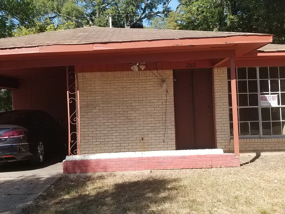 2812 Darien St