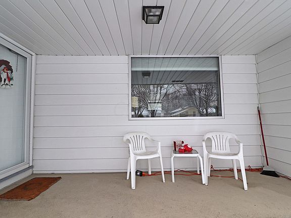 2nd image of 2740 Vassar Pl