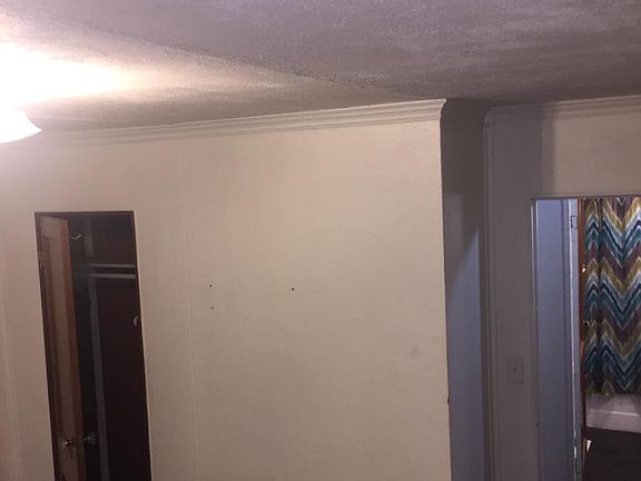 4th image of 2141 S Taylor St