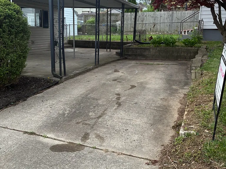 2012 Saint Charles Ave — Photo 6