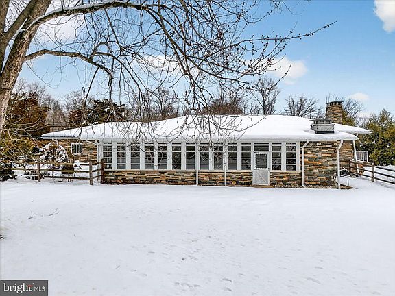 4th image of 2627 Pennington Rd