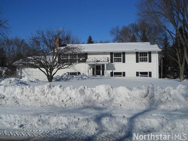 1st image of 15720 6th Ave N