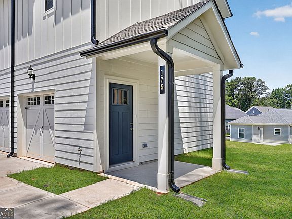 3rd image of 175 Bartow St Lot 9