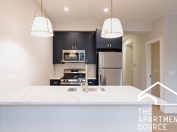 2nd image of 4407 N Seeley Ave #2F
