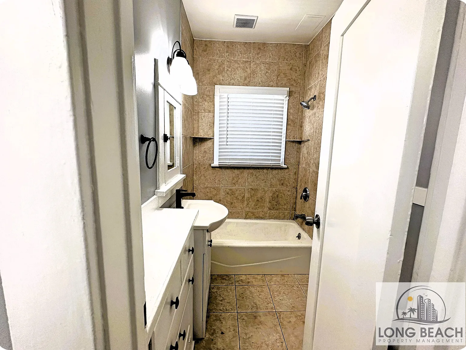 232 Gaviota Ave — Photo 3