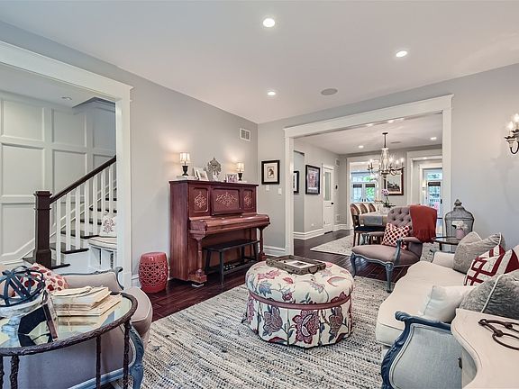 4th image of 4927 N Seeley Ave
