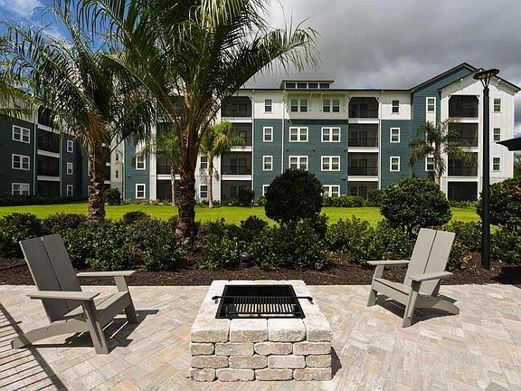 3rd image of 7237 Corklan Dr #1639