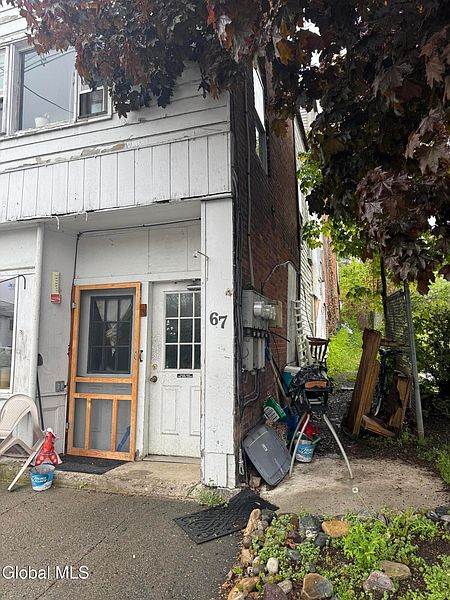 2nd image of 67 Broad Street