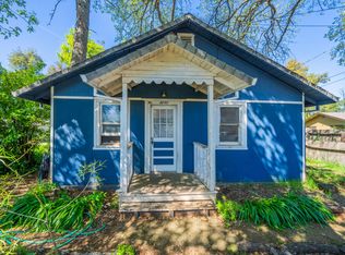 3066 School St, Redding, CA 96002