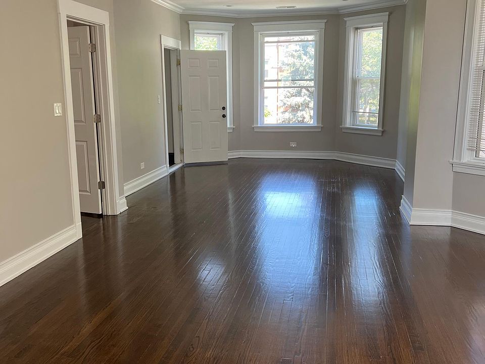 1st image of 4901 W Hutchinson St #2