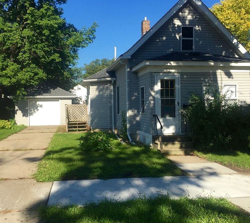 1st image of 1031 Farrington St