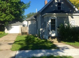 1031 Farrington St, Saint Paul, MN 55117