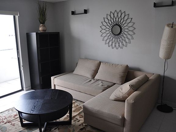 5th image of 1418 Collins Ave APT 0303