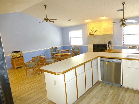 Kitchen/Family/DineIn 