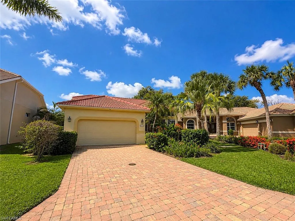 2 bed, 2.0 bath, 1738 sqft, $11,000 — Photo 2