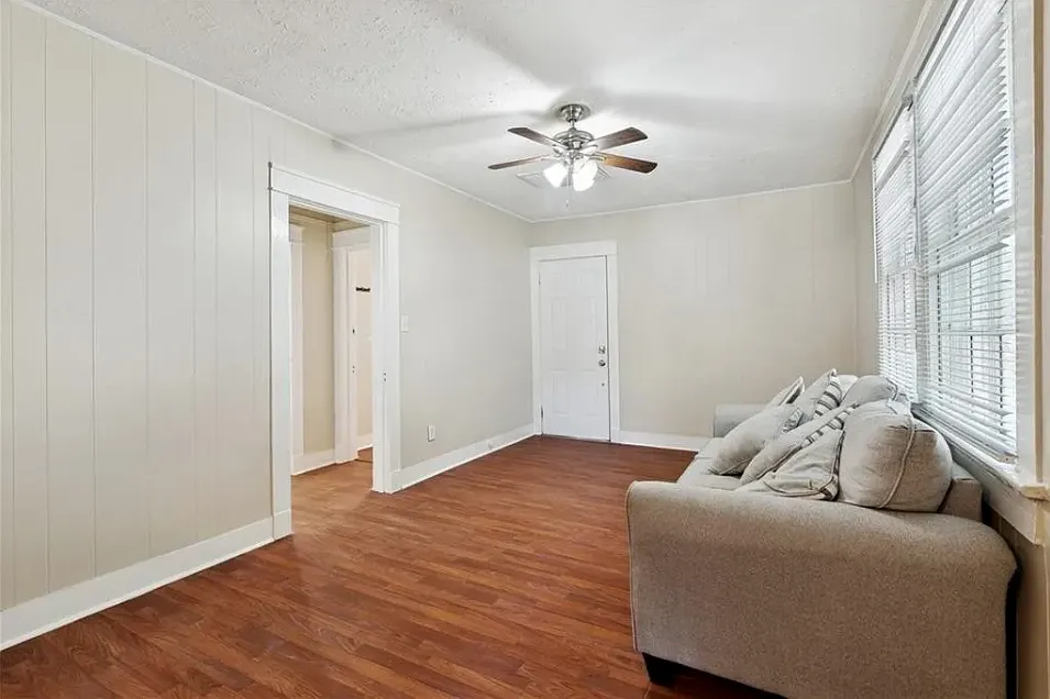 2 bed, 745 sqft, $1,595 — Photo 4