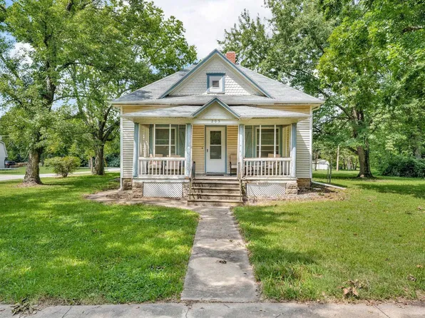 205 S Palmberg St, Meriden, KS 66512