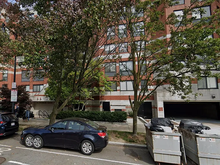 1933 Commonwealth Ave — Photo 14