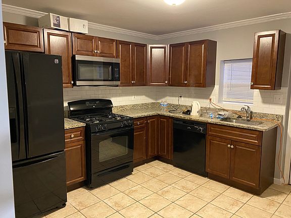 2nd image of 15 Village Rd #10