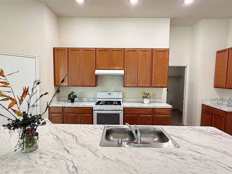 22414 Auburn Valley Ln — Photo 15