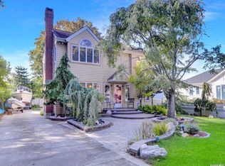 3250 Manhasset Ave, Greenport, NY 11944