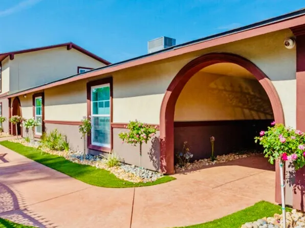 1223 N. Sylmar, Fresno, CA 93727