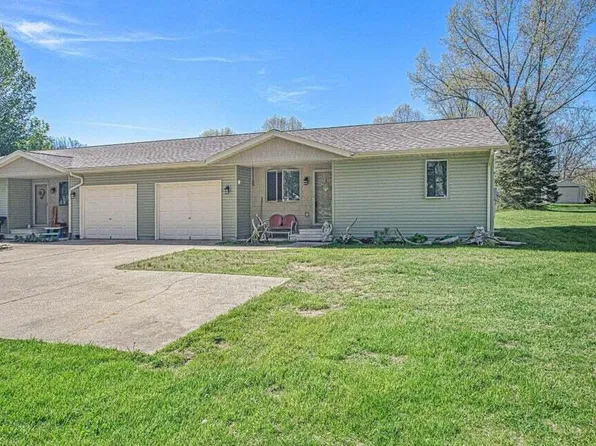 1240 103rd Ave, Plainwell, MI 49080
