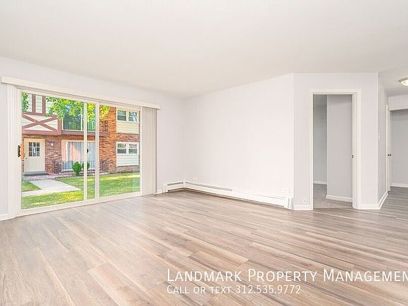 4th image of 9825 El Cameno Ln #1W