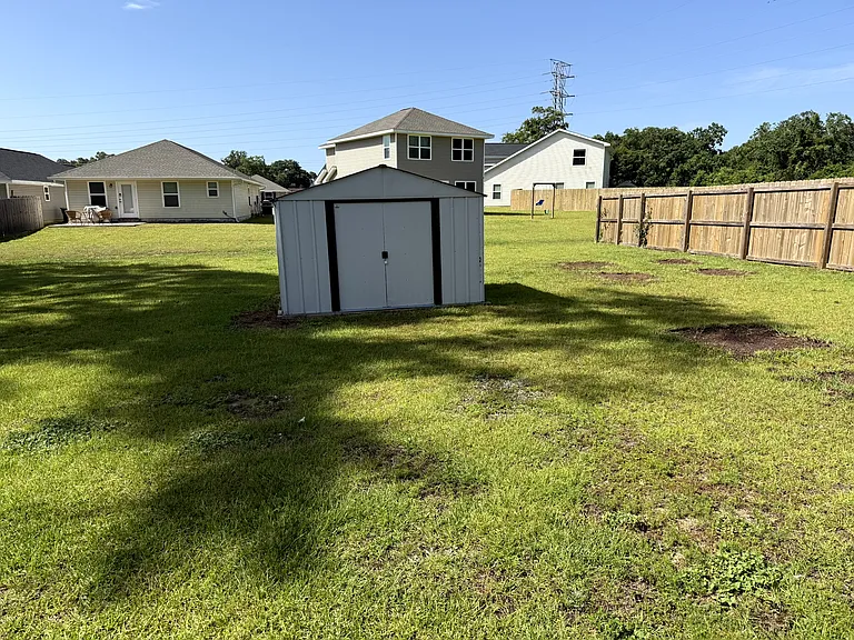 1333 Fairchild St — Photo 16
