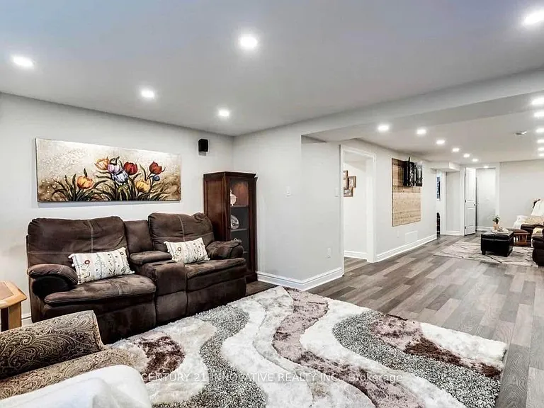 586 Chamberlain Rd — Photo 4