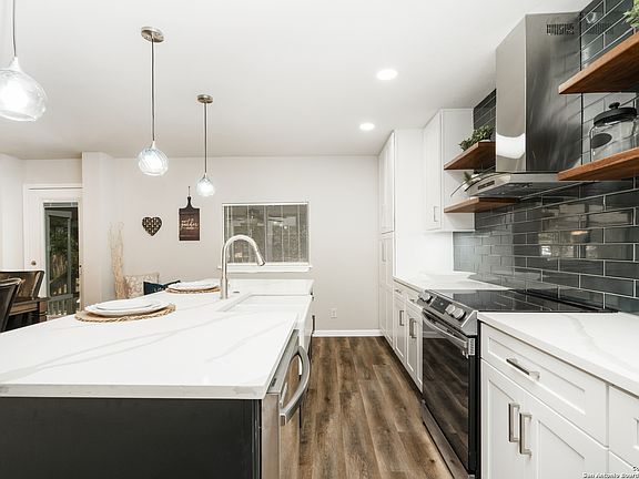 5th image of 1314 GARDENIA DR